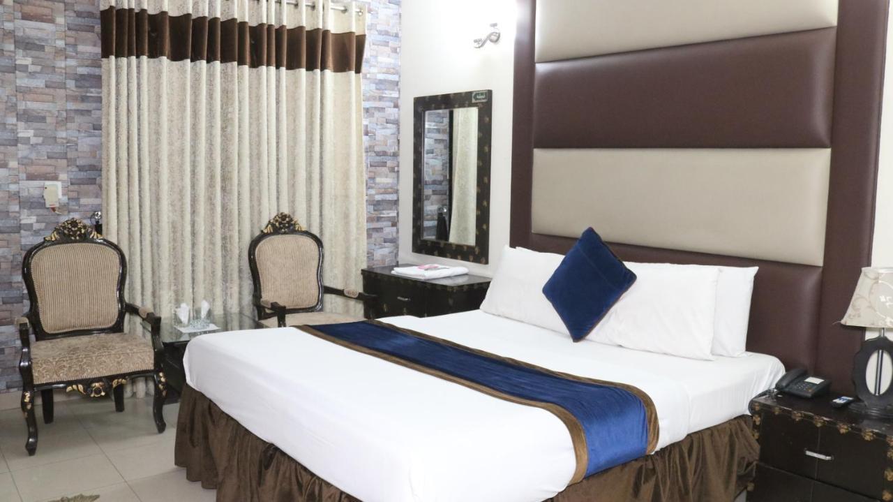 Hotel Tourist Inn Lahore Eksteriør billede
