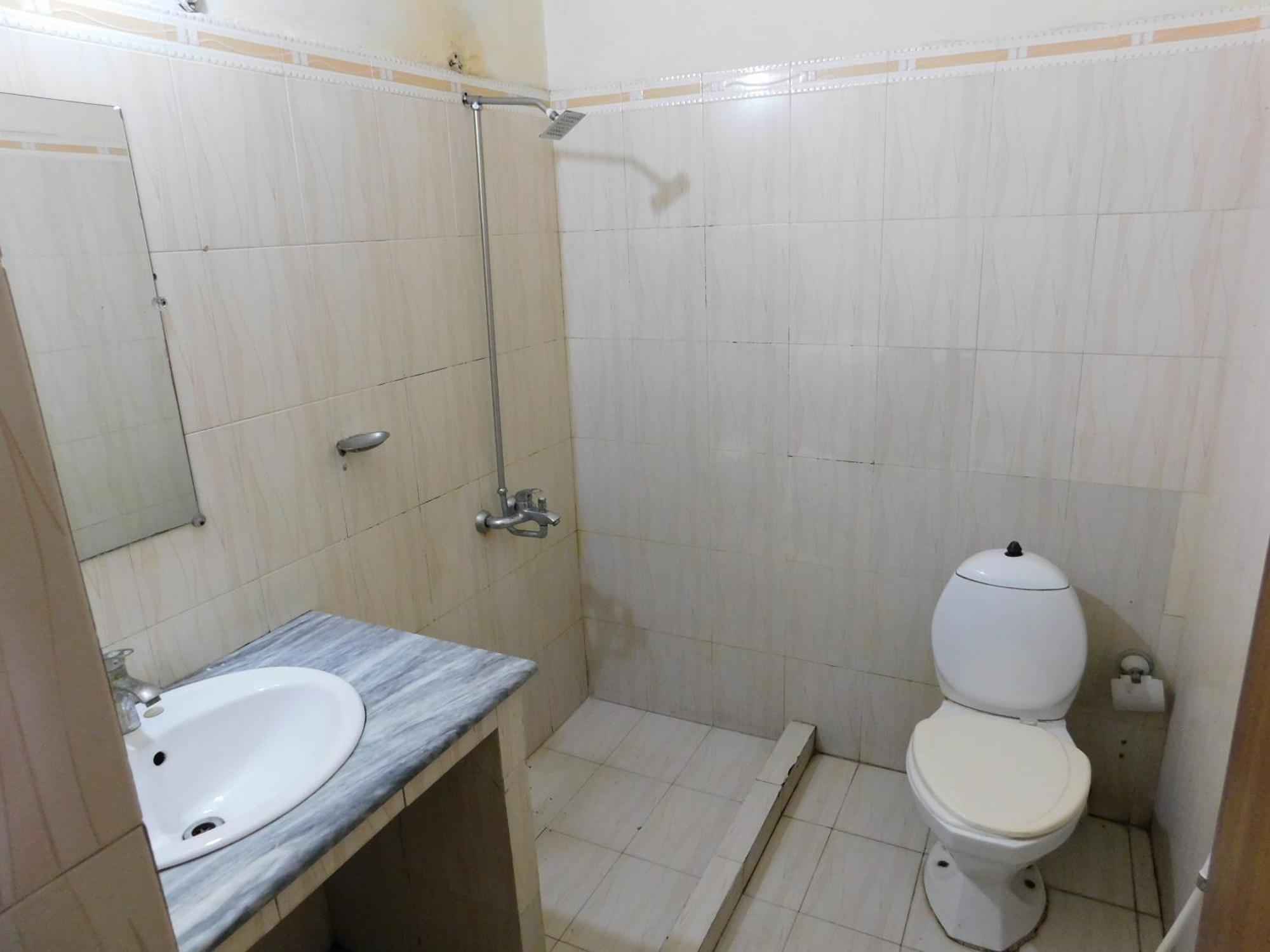 Hotel Tourist Inn Lahore Eksteriør billede