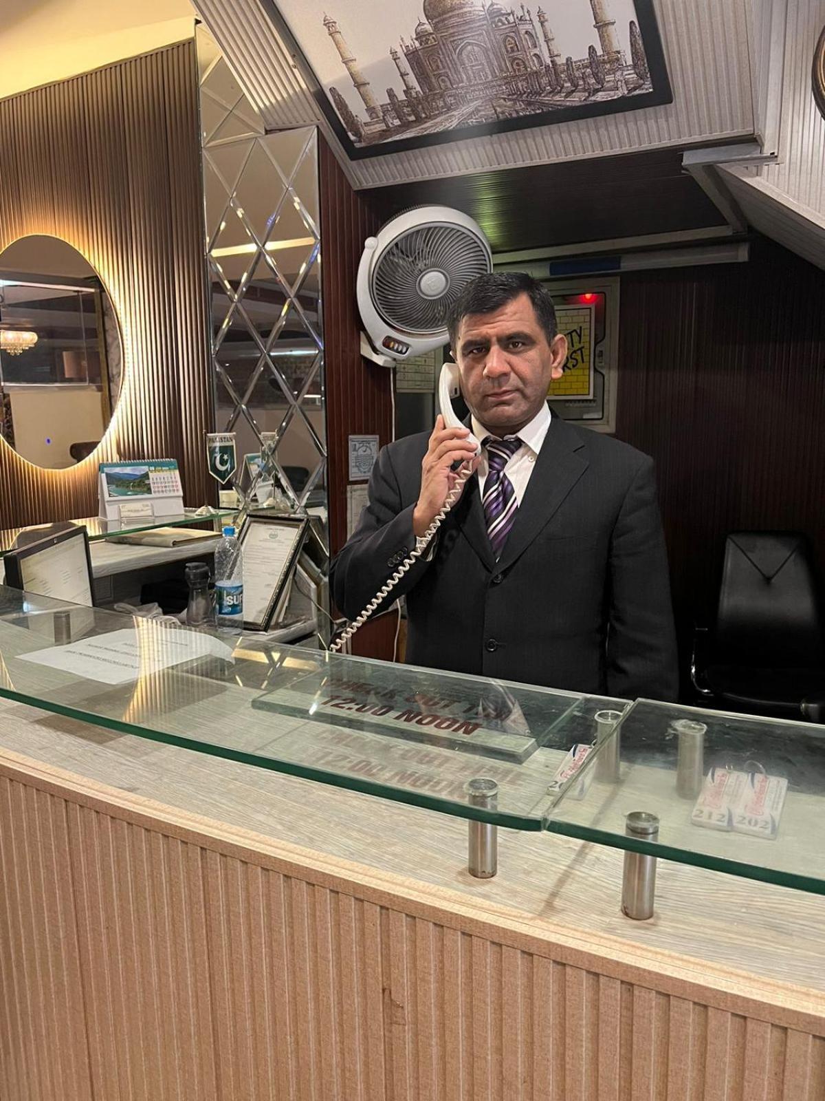 Hotel Tourist Inn Lahore Eksteriør billede