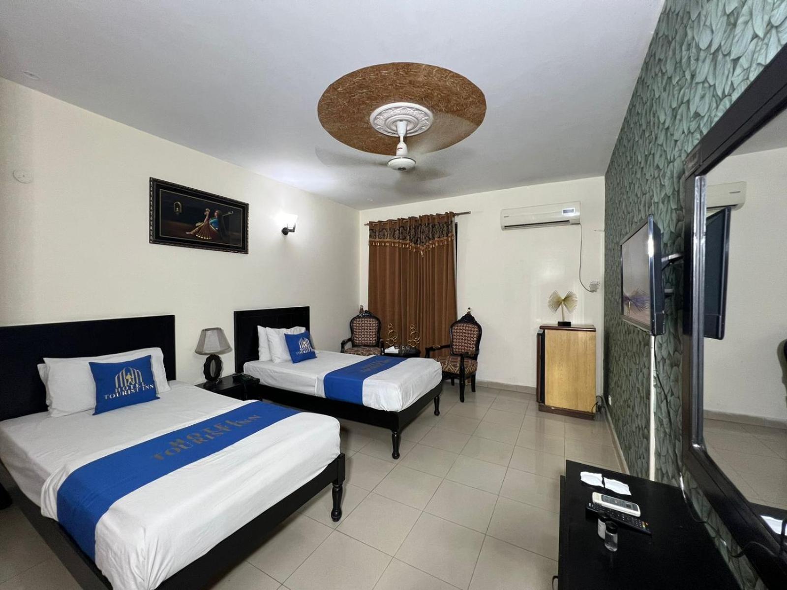 Hotel Tourist Inn Lahore Eksteriør billede